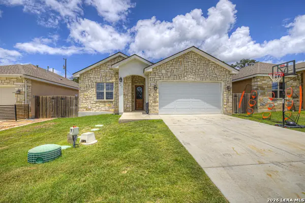627 Hummingbird, Canyon Lake, TX 78133
