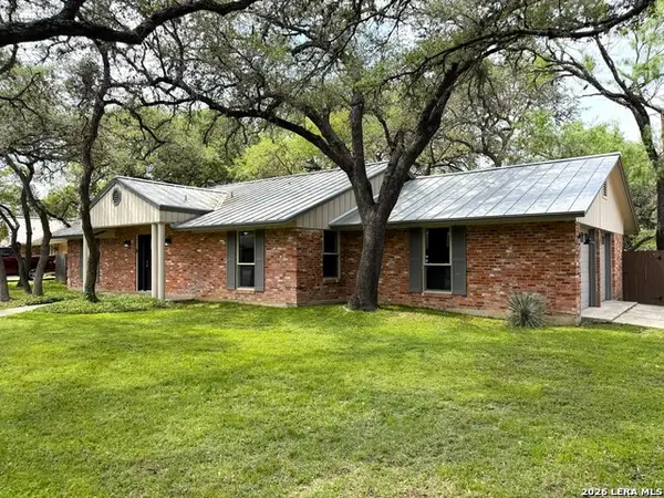 903 Fabulous Dr, San Antonio, TX 78213