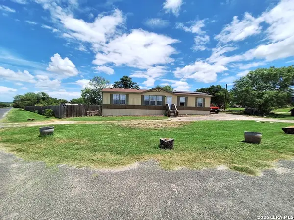 411 County Road 561, Castroville, TX 78009