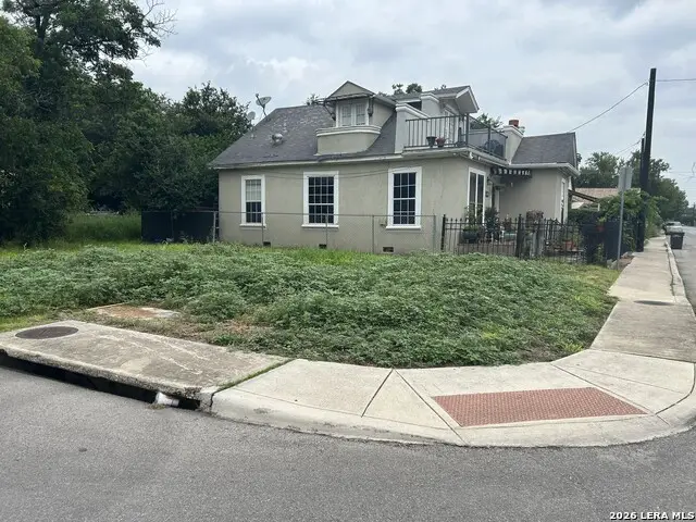 727 S Trinity St, San Antonio, TX 78207 - #1