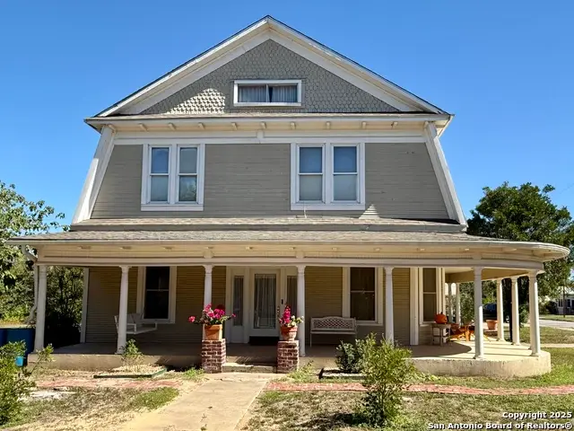 323 S 6th, Kenedy, TX 78119 - #1