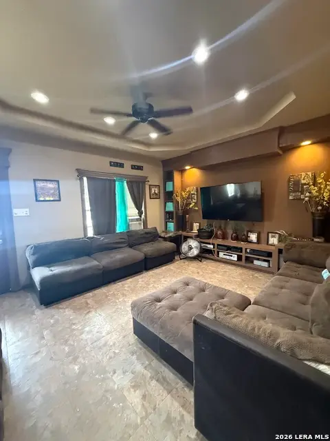 204 W Lake St, Crystal City, TX 78839 - #2