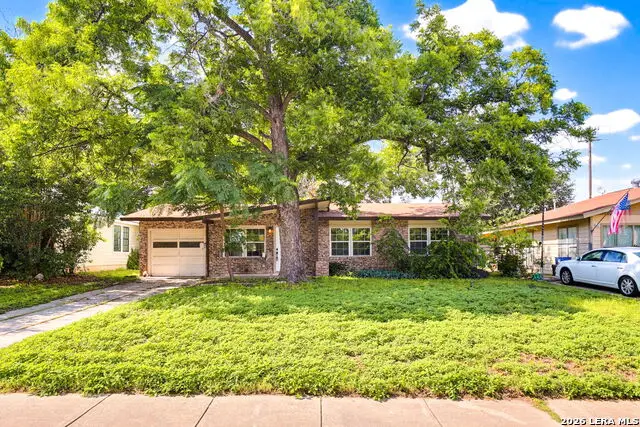 207 Dresden Dr, San Antonio, TX 78213 - #1