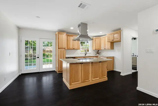 207 Dresden Dr, San Antonio, TX 78213 - #3