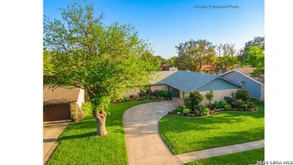 5018 Las Campanas St, San Antonio, TX 78233
