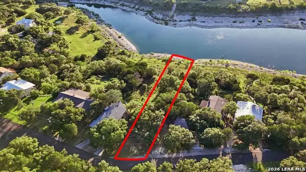 1170 Village Shore Dr, Canyon Lake, TX 78133
