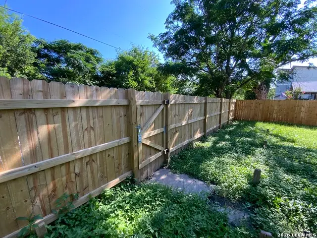 127 Fredonia St, San Antonio, TX 78203 - #2