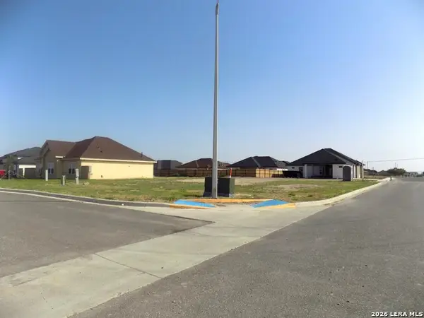 3298 Ethel Drive, Eagle Pass, TX 78852