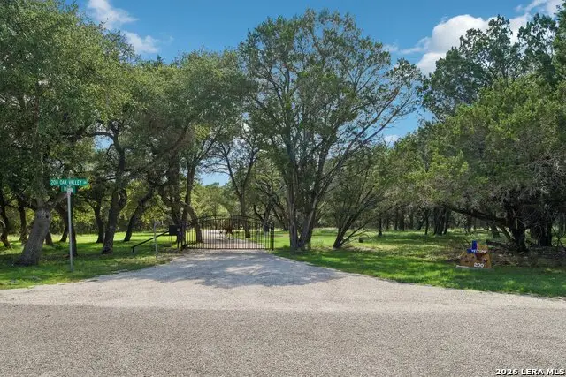 200 Oak Valley Dr, Wimberley, TX 78676 - #2