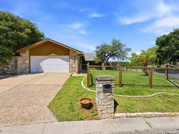 2420 Birkdale Ln, Kerrville, TX 78028