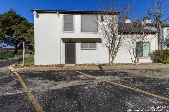 1101 Parkview Dr #B15, Canyon Lake, TX 78133 - #2