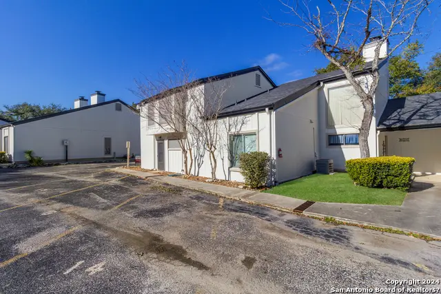 1101 Parkview Dr #B15, Canyon Lake, TX 78133 - #3