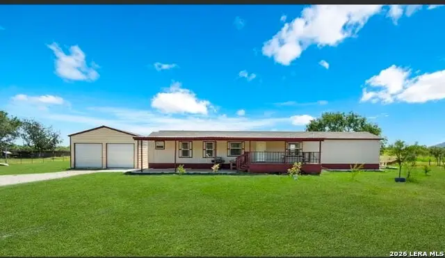 13808 Greenwood Rd, Atascosa, TX 78002 - #1