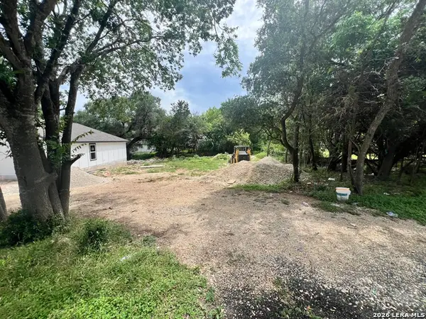 462 Valley View St, Canyon Lake, TX 78133