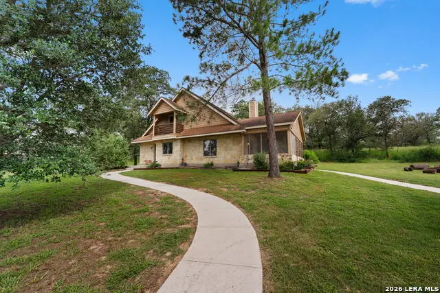 208 Oak Bend Dr, La Vernia, TX 78121 - #3