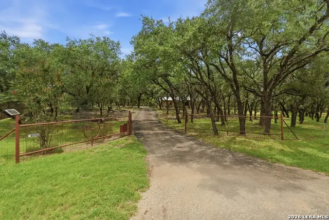 30592 Oakview Rd, Bulverde, TX 78163 - #1