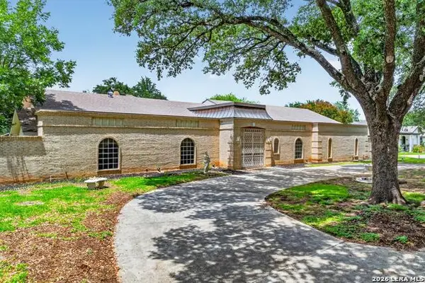 107 Chattington Ct, San Antonio, TX 78213