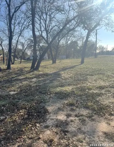 1075 Clear Lake Loop, Poteet, TX 78065