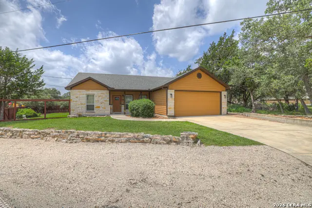 596 Riviera Dr, Canyon Lake, TX 78133 - #2