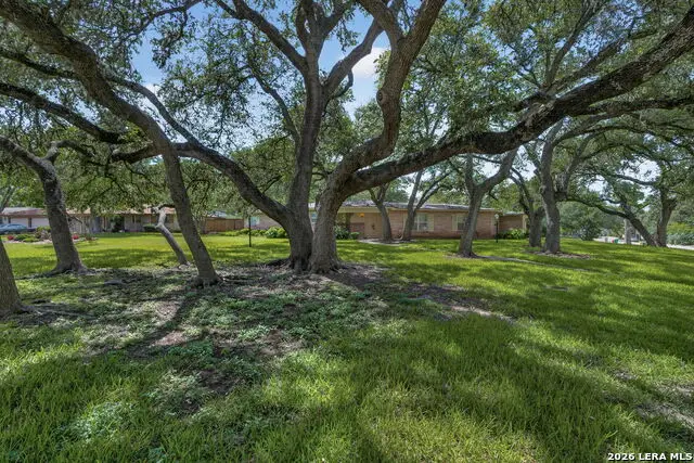 105 Doris Dr, Universal City, TX 78148 - #2