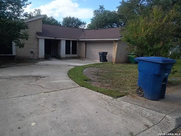 8319 Shallow Creek Dr, San Antonio, TX 78251