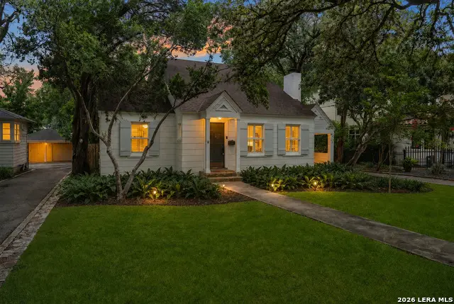 216 Tuxedo Ave, Alamo Heights, TX 78209 - #2