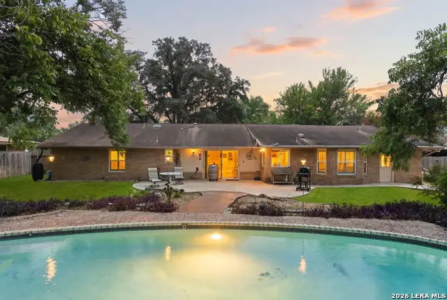 421 Windcrest Dr., Windcrest, TX 78239 - #2