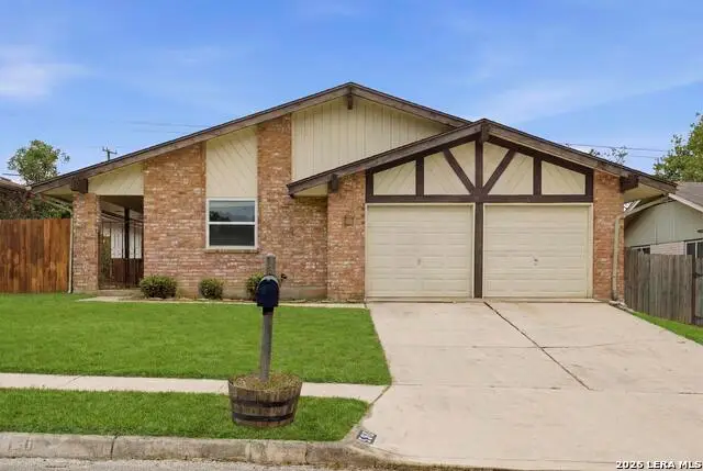 130 Bolerio Dr, Universal City, TX 78148 - #2