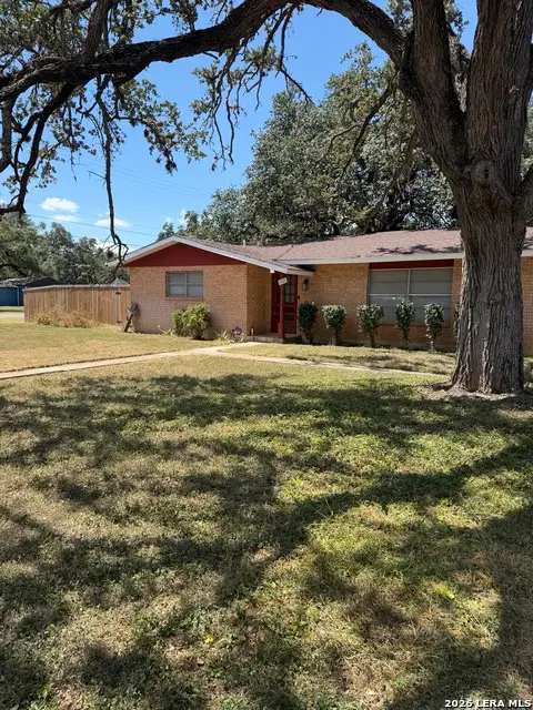 1001 N Hondo St, Sabinal, TX 78881 - #3