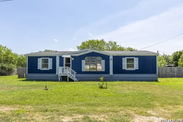 702 N 11th St, Junction, TX 76849