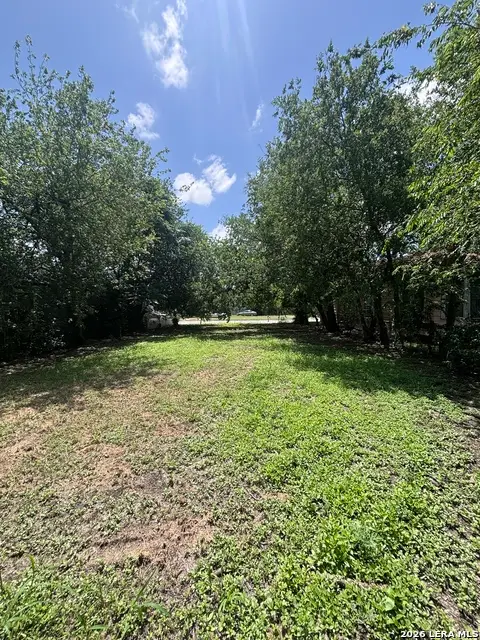 938 S Pine Street, San Antonio, TX 78210