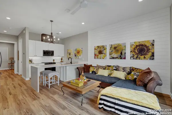 1208 N Academy Ave #3101, New Braunfels, TX 78130
