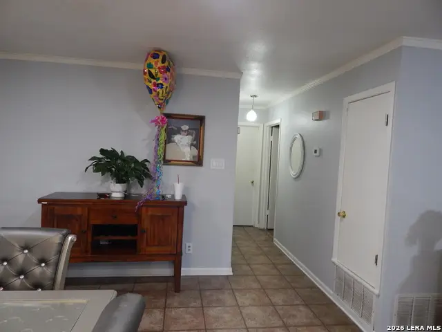 1807 Ann Arbor Dr, San Antonio, TX 78224 - #3