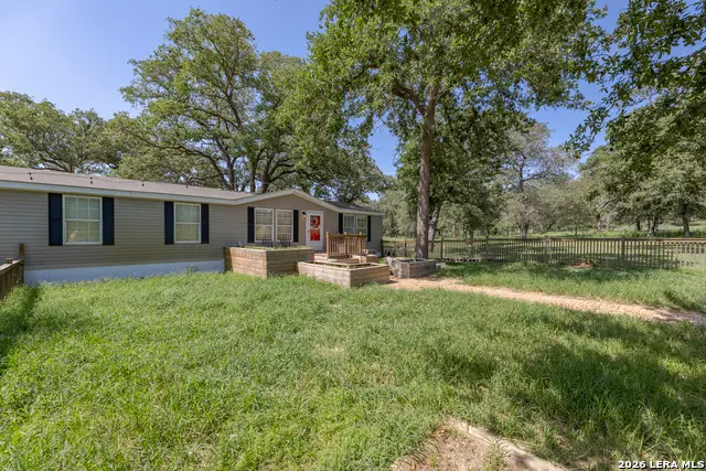 111 Longhorn Rd, Stockdale, TX 78160 - #1