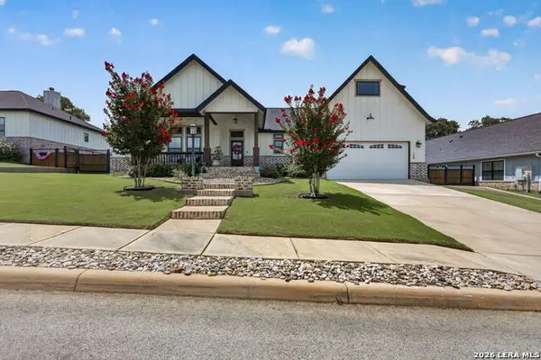 109 Bayberry Ct, La Vernia, TX 78121