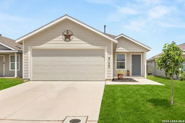 9129 Navarro, Seguin, TX 78155 - #1