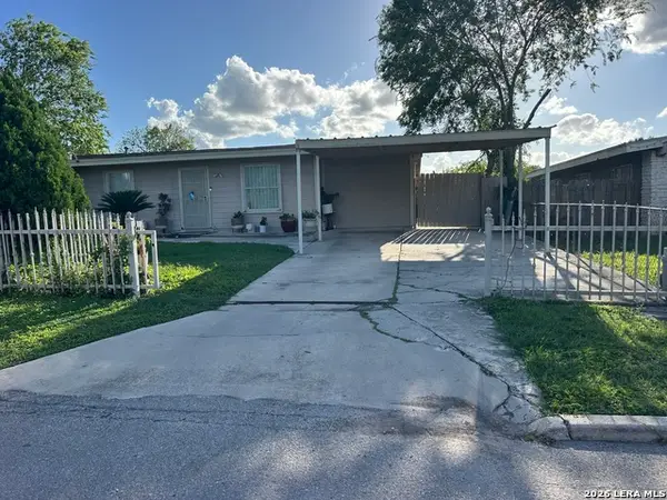 7531 Alpine Valley Dr, San Antonio, TX 78242