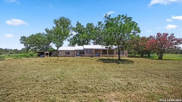 15510 Us Highway 87 W, Adkins, TX 78101
