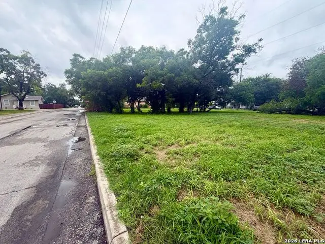 1625 Burnet St, San Antonio, TX 78202 - #3