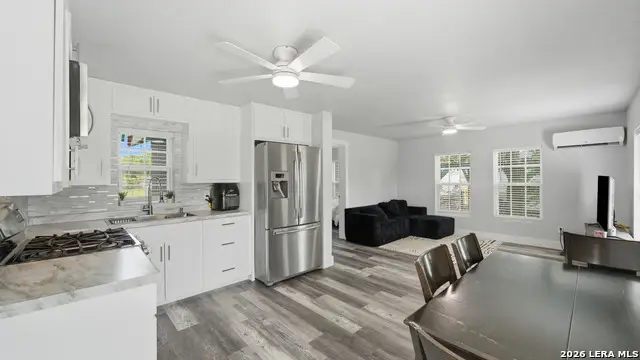 1407 N San Marcos, Seguin, TX 78155 - #2