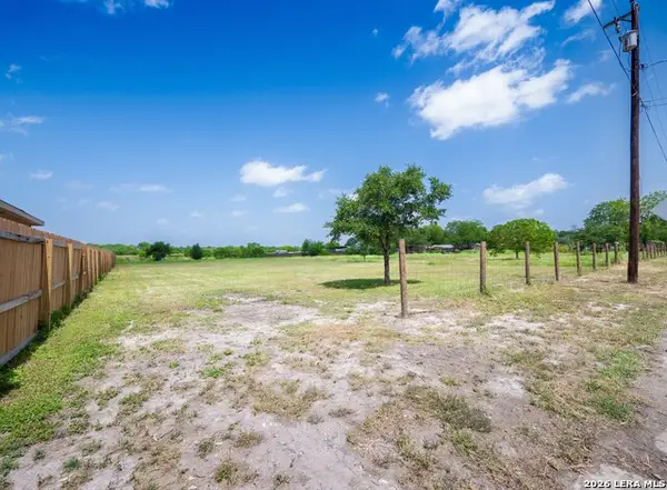 1523 Logwood Ave, San Antonio, TX 78221