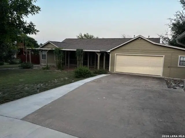 625 Second St, Comfort, TX 78013 - #1