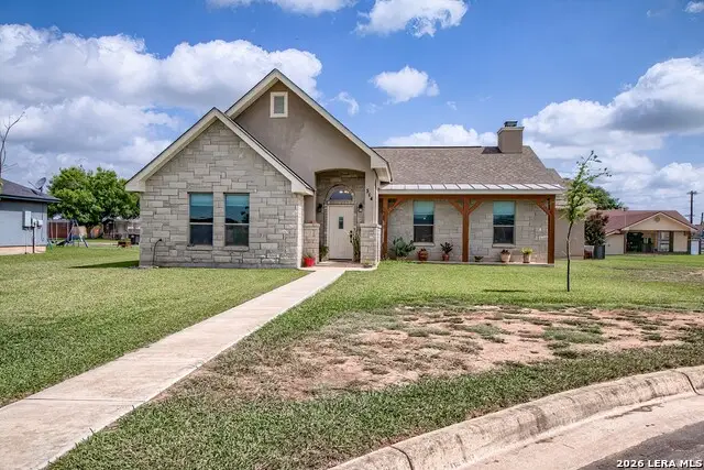 504 34th Street, Hondo, TX 78861 - #1