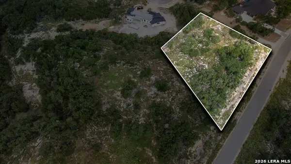 1869 Paradise Pkwy, Canyon Lake, TX 78133