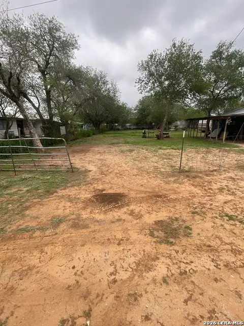 910 Evergreen, Jourdanton, TX 78026 - #1