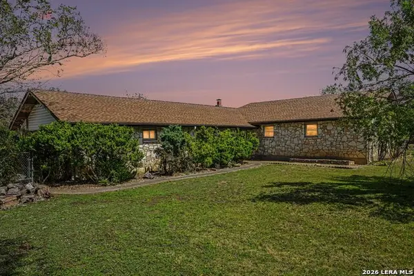 9803 Saxet Dr, Boerne, TX 78006