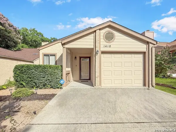 1410 Giselle Ln, San Antonio, TX 78232