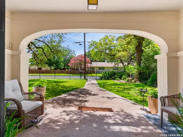 205 2nd St, Boerne, TX 78006 - #3