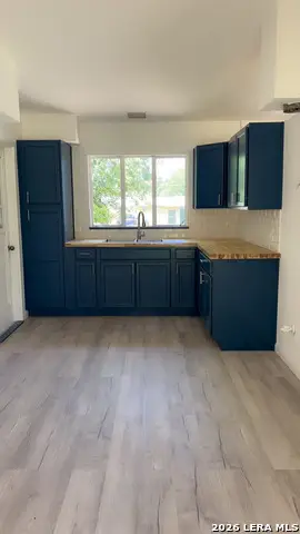 102 Cyril, San Antonio, TX 78218 - #3