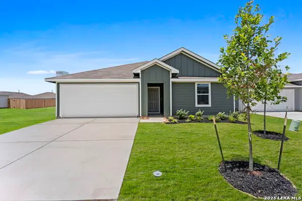 1061 Seedling Ln, Seguin, TX 78155